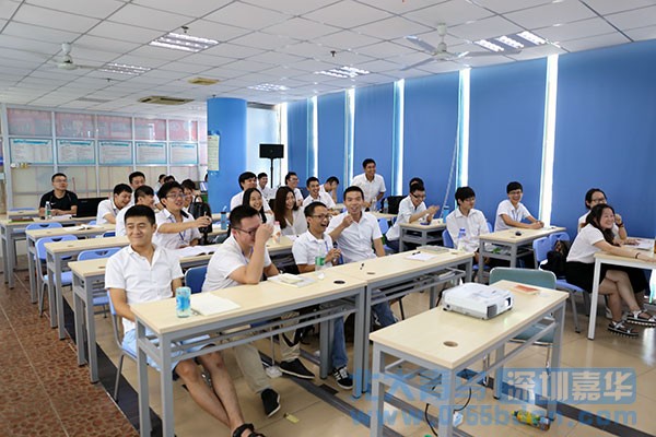深圳嘉華學(xué)校JT42班舉行Java知識競賽