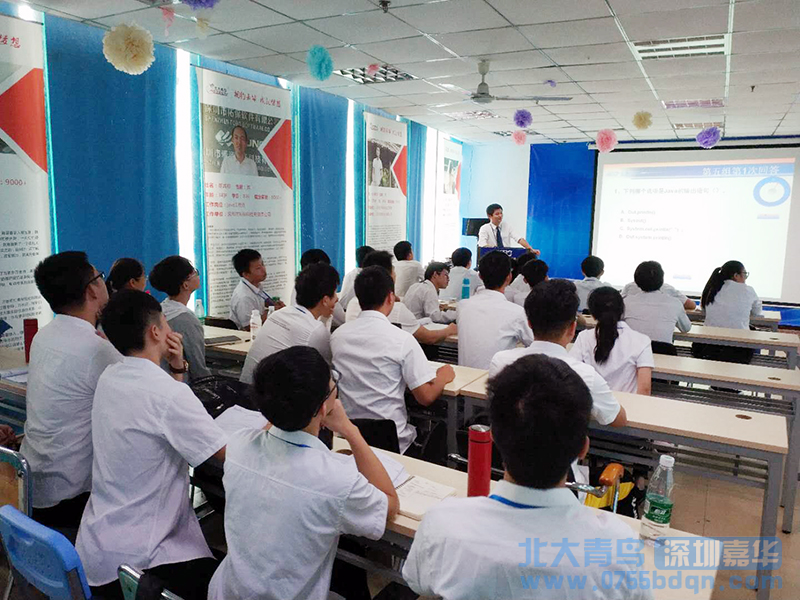 深圳嘉華學校Java知識競賽火熱進行